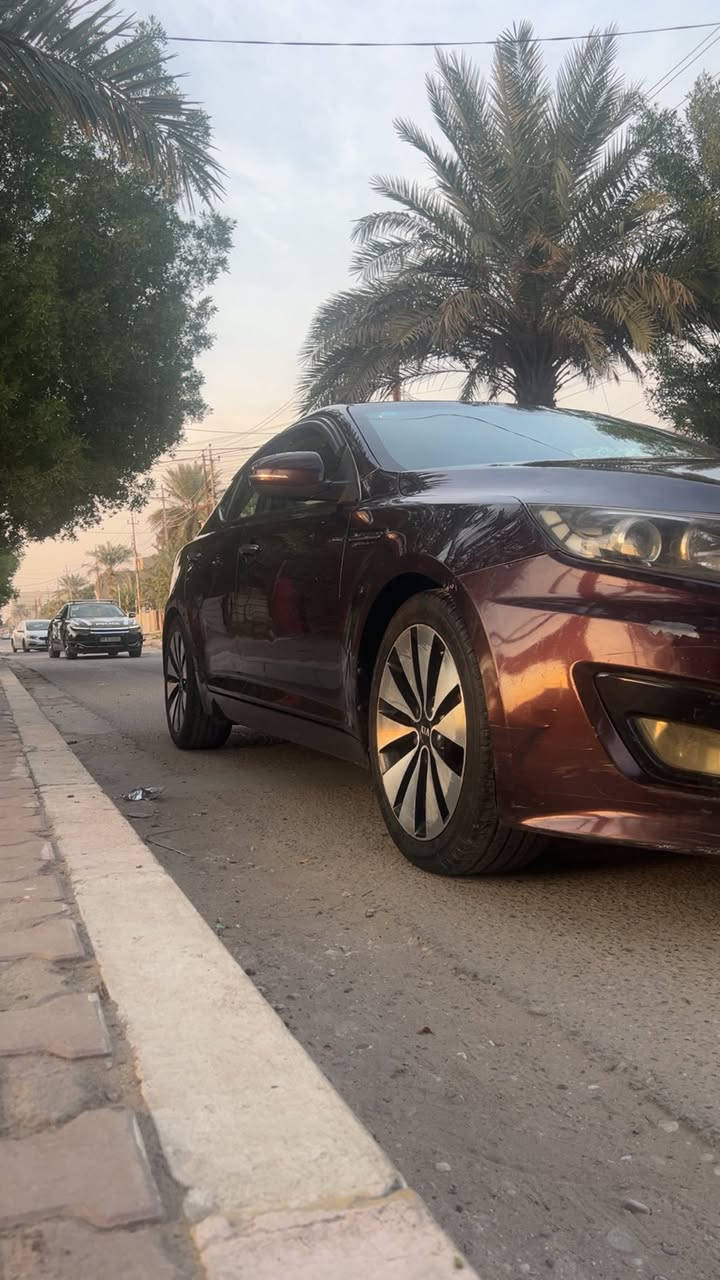 السلام عليكم من رخصت الادمن
كيا أوبتما امريكي ١٣ حدثها جاملغ الخلفي  وجاملغ الامامي مبدل صور سونر موجود
ماشيه ١٣٠
سياره كلش نضيفه 
تخم تاير
كير و مكينه اكفلهن بلعقد 
تبريد ثلج
باتري جديد
صدر خلفي امامي  جديد
شاشه كامره 
بغدادبسمي سعر ١١٠
مكان سياره بغداد دوره حي صحه
***********
