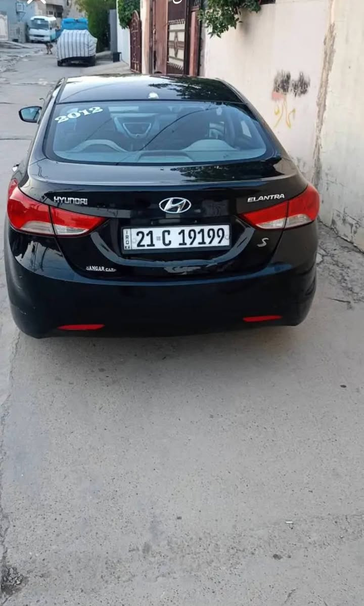 النترا ڕەش قەترانی 2012
107  مەجالێ کەم 
گێڕ، مەکینە، تەبریت ، بەشەرت 
مکینە گەورە 18  
گێڕ  تۆماتیک و عادی 
سەنەوی تازەیە بەناو خۆمەوەیە 
چوار تایەی تازە هیچ مەسرەفێکی نییە .
سەیارەکە پاکە و هین دەس خۆمە . 

*********** كركوك, العراق
