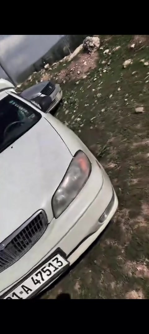 ***********

