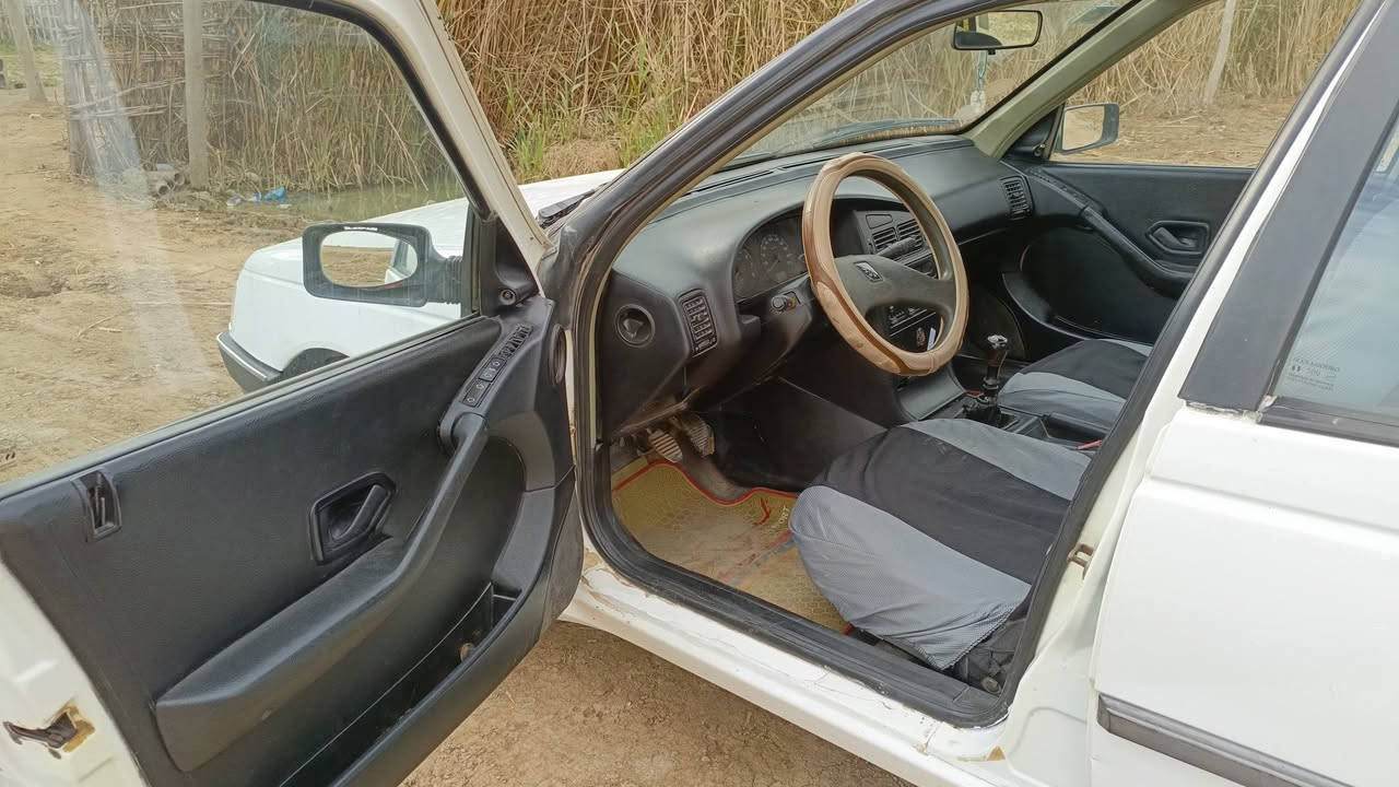 من رخصت مدير الكروب المحترم بيجو روا 2009 رقم واسط بسمي رقم انكليزي مكفوله كفاله عامه من صبغ ومن ضربه والبارد حداديه مكفوله تخم تاير كير مكينه فقط بخار بسيط كهربائات شغاله السعر 32مع المجال الاتصال على الرقم *********** مكان السياره واسط نعمانيه
