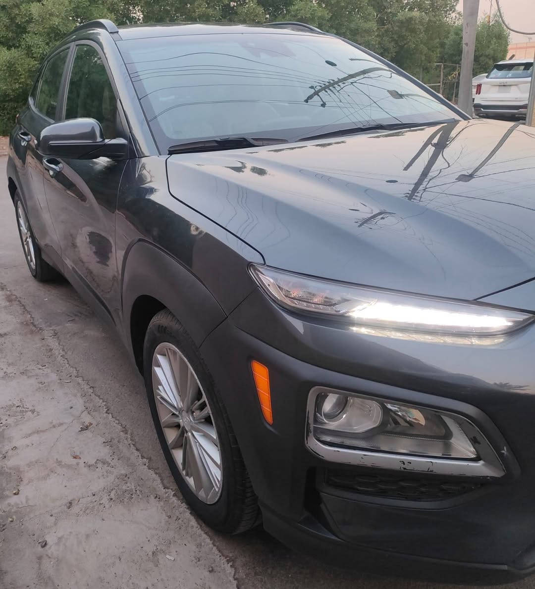 اللهم صلي على محمد وال محمد...

للبيع فقط
هونداي كونا 2019
وارد امريكي ليبل واحد صبغ باب السايق فقط 

ماشية 82 الف حقيقي
اللون رصاصي فيلي

رقم بغداد الجديد باسمي 
سنوية وهزة جديدة 
فول مواصفات عدا الفتحة
بصمة تشغيل وابواب 
تدفئة كشنات
شاشه وكامرة دوارة
تحكمات ستيرن
رادار امامي
رادار مري
تحديد مسار
لايت لد نهاري ليلي
قيادة ذاتية
3 انظمة قيادة 
مكينة 2000 دوش

السعر  137 $ 
بي مجال قليل
السيارة بيه صبغ باب السايق فقط
 بسيط  حادثها جانبي
 (بجم كبس)
عنواني بغداد حي الاعلام 
ما متواجد عل نت
للاستفسار 
***********
