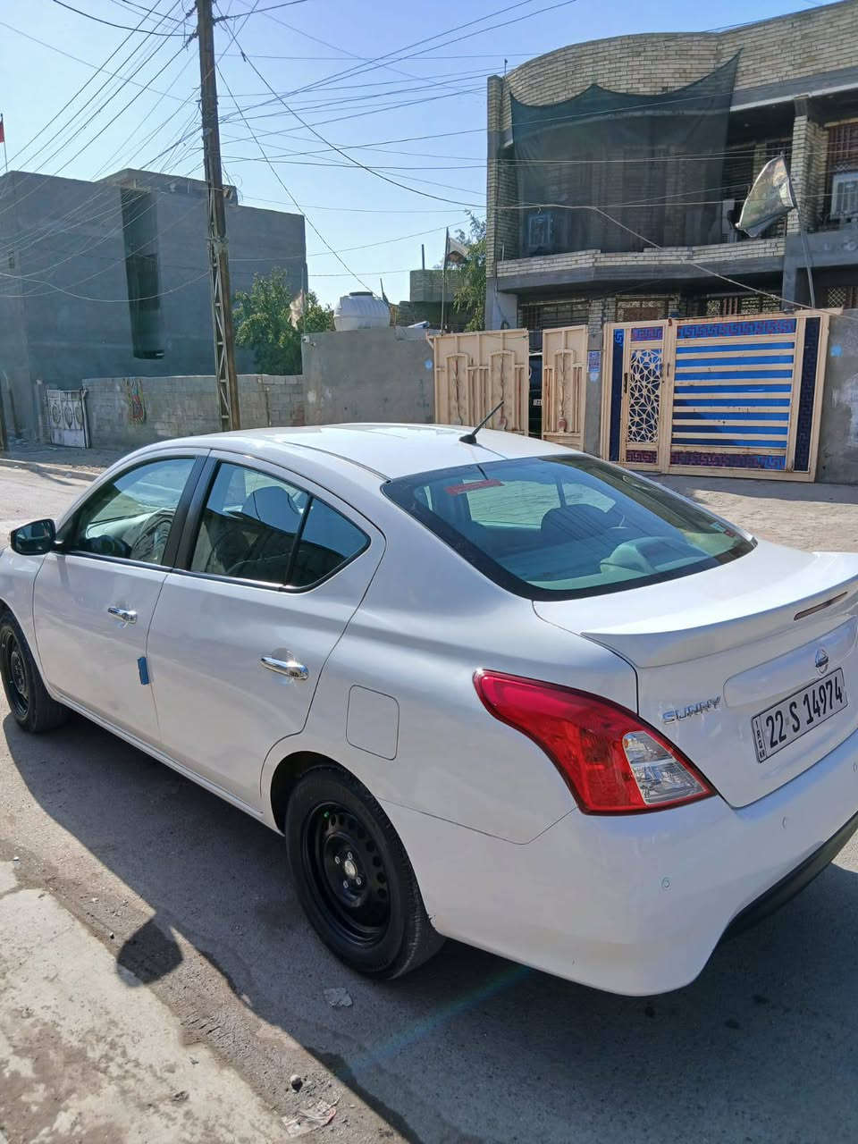 السلام عليكم نيسان صني موديل 25 سياره وضع شركه سياره مقفوله كفاله عامه ما عدا بارد باب السائق ماشيه 37 سبير ما نازل سياره باسمنا تحويل ثاني يوم مكان السياره بغداد حي النصر رقم الهاتف ***********
