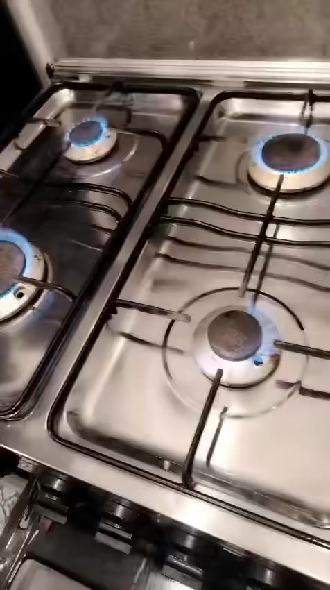 طباخ 4عيون جديد مستخدم قليل جداً مابي اي ضرر كلش نظيف قياسه 60*60  فرش مصري الاصلي ب160وبي مجال بسيط مكانه بغداد قرب مجمع بدور بغداد


**إذا كنت صاحب هذا الإعلان وتريد حذفه لأي سبب، رجاءا أرسل رسالة إلى الدعم الفني**