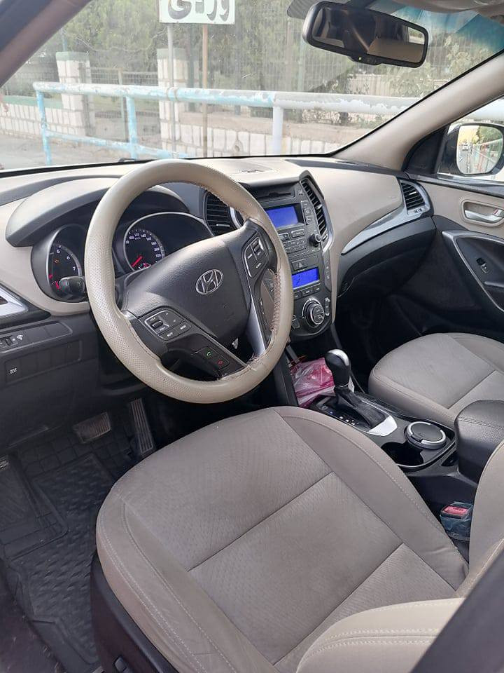 هۆندا سانتافی 2013 ی فول مواسەفات سپی بەفری گێڕو مەۆکینەو تەبرید تەقەو ڕەقە هەموی بەشەرت چوار تایەی لۆکی لەژێرە ڕەقەم و یەنەوی هەمووی نوێیە تەنها دووبست لەدەرگای سایق بۆیاغە بەبێ دەعم و لێدران نمونە لەجوانی سەیارە ماڵی خۆمانە سعری 157 و معامەلە 
*********** أربيل, العراق
