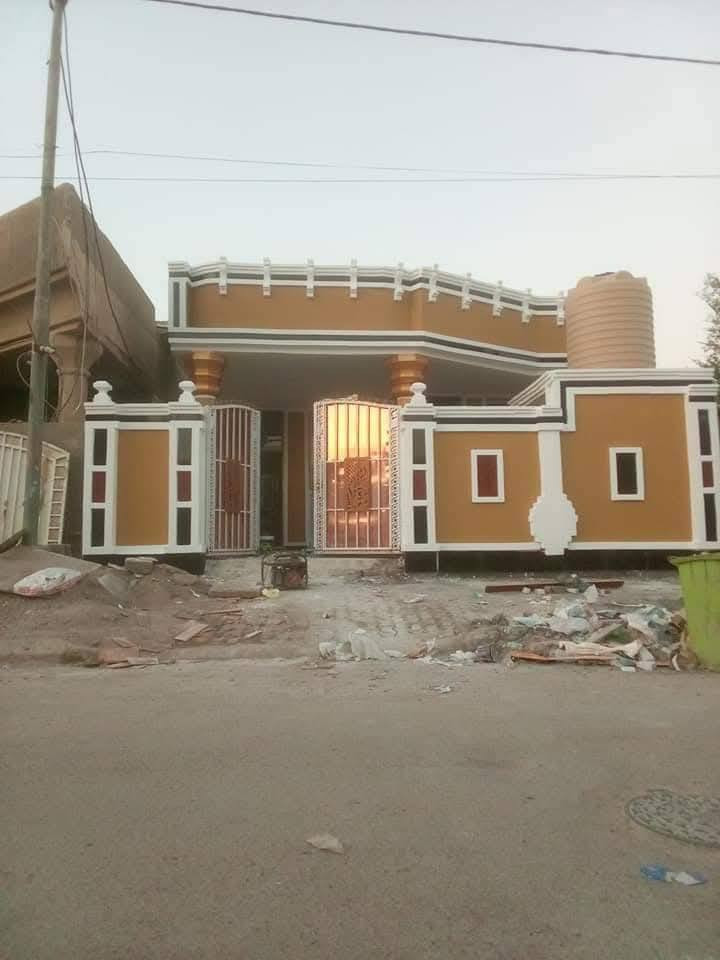 السلام عليكم اني صباغ وجهيات داخل وخارج وشبابيك سحبات فوم نواع صبغ نشتغل سعار مناسبه تصل ***********
