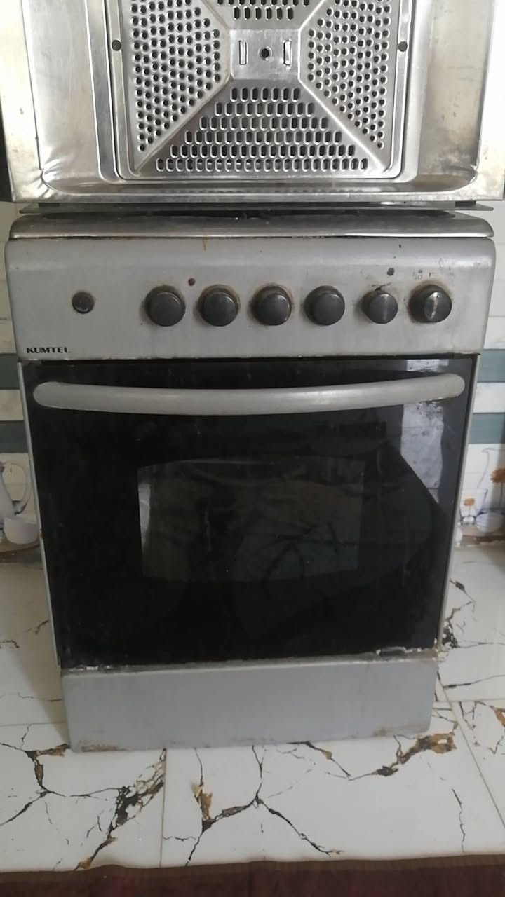 طباخ 4 عيون ابو الفرن سعره50/ ساحبة دهون ب 40 / كاونتر حديد ب 20


**إذا كنت صاحب هذا الإعلان وتريد حذفه لأي سبب، رجاءا أرسل رسالة إلى الدعم الفني**