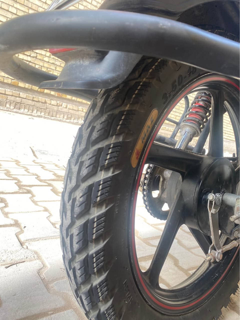 دايوان 2023 (باب اول ) مو تجميع وتقليد اصليه الدراجه نضيفه مناقصها شي مكينه ناعمه لا رجه ولا خشونه 
مرقم كربلاء باسمي 
عليها تايرات جبلي جلاتين اصلي باكستاني 
دراجه مناقصها شي حته دهن مبدل جديد شغل واطلع والله يرزقك ..السعر 2500 قفل بغداد, العراق


**إذا كنت صاحب هذا الإعلان وتريد حذفه لأي سبب، رجاءا أرسل رسالة إلى الدعم الفني**