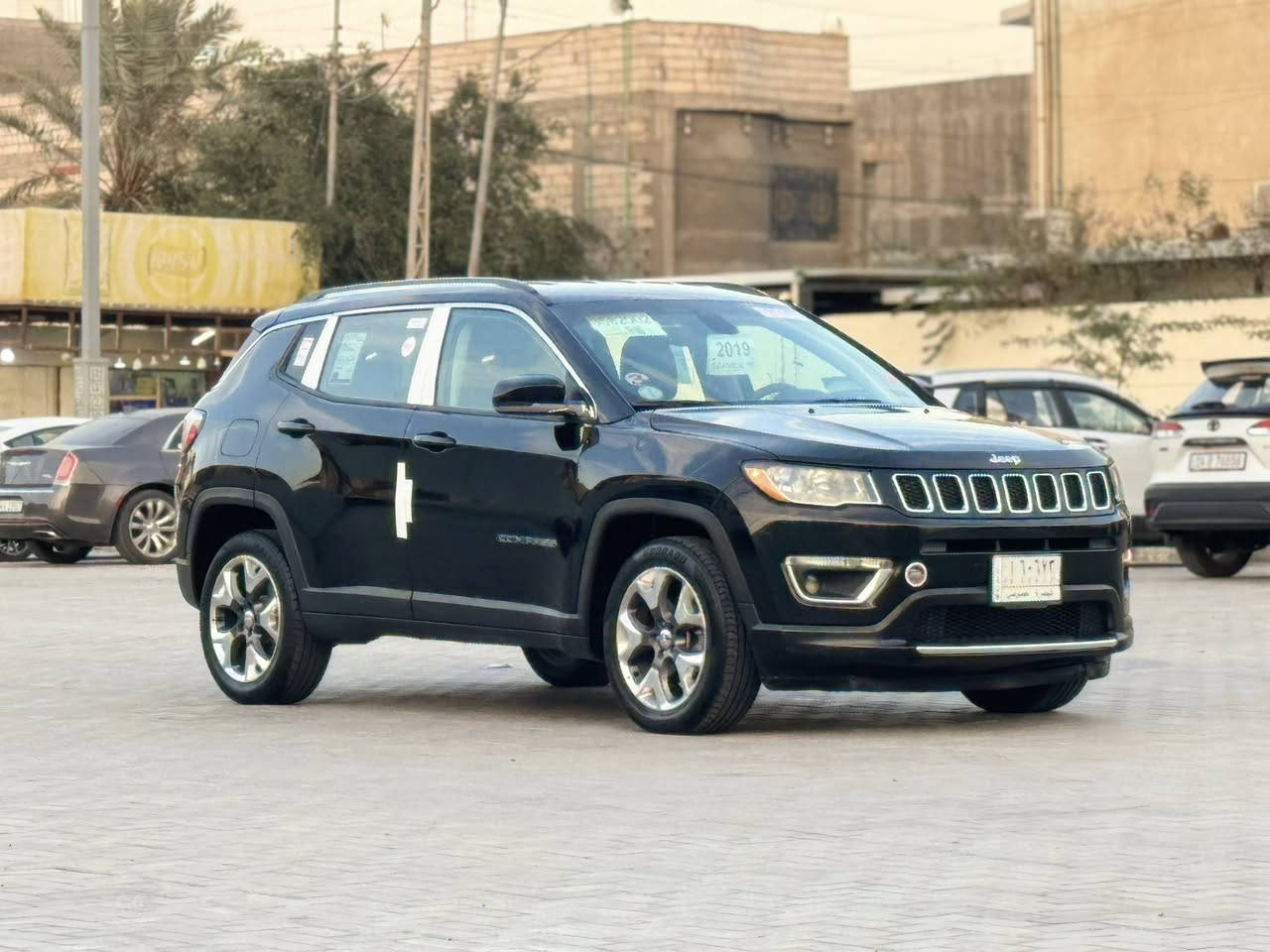 السلام عليكم
بيع او مراوس عادي
جيب كومباس 2019 رقم بصره باسمي بيه جاملغ وبنيد فقط والفحص موجود جاهزه من جميع النواحي فول مواصفات باستثناء الفتحه 
شاشه كار بلي 
كشنات جلد+ تدفئه تبريد
بصمه ابواب +تشغيل
رادارات جانبيه+اماميه 
محرك 2400 
ثلاث وضعيات قياده
حساس خلفي
عنواني البصره السعر 128
***********
