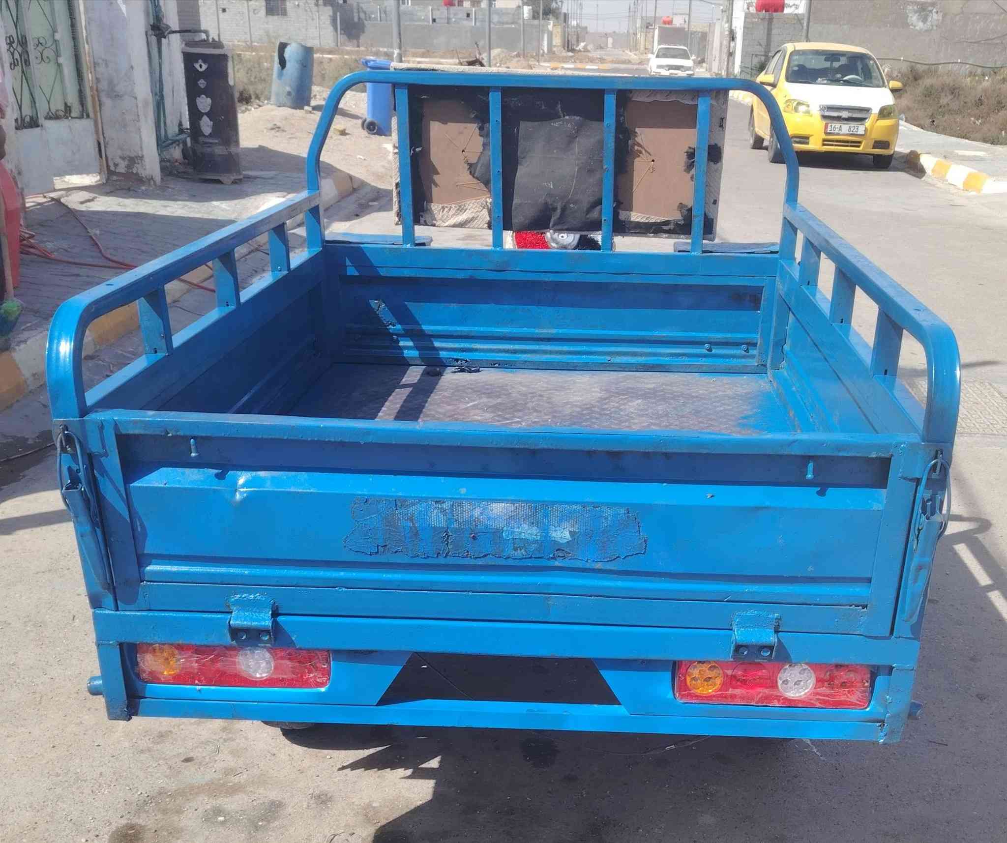 السلام عليكم للبيع 14 اوراق كامله شاصي مكفول جاهزه من كلشي السعر 1 و 200 المكان واسط  الحي الشراي يتصل ***********
