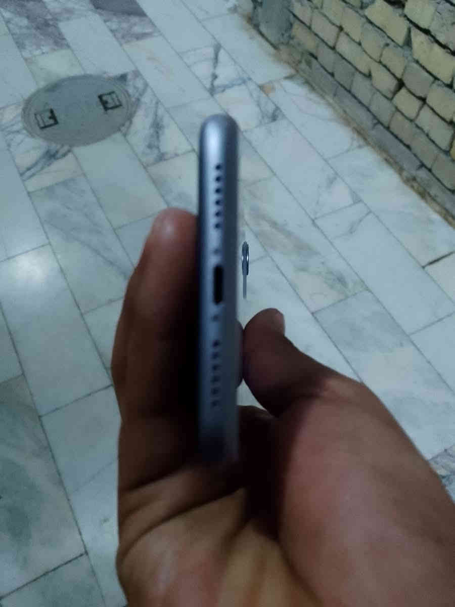 سلام عليكم 

قطعه نادره 😍

11عادي 

الون مميز 🤩بنفسجي 

الذاكره عملاقه 😎١٢٨

البطاريه جباره 👑 87

الجهاز نادره جدا ما يتفوت هيج قطعه نضيفه شخط ما بي

عربي شرق اوسط ✨

مكاني بغداد  التاجيات قرب جسر الدوار

التواصل ***********

السعر مميز 🌟👑 285
