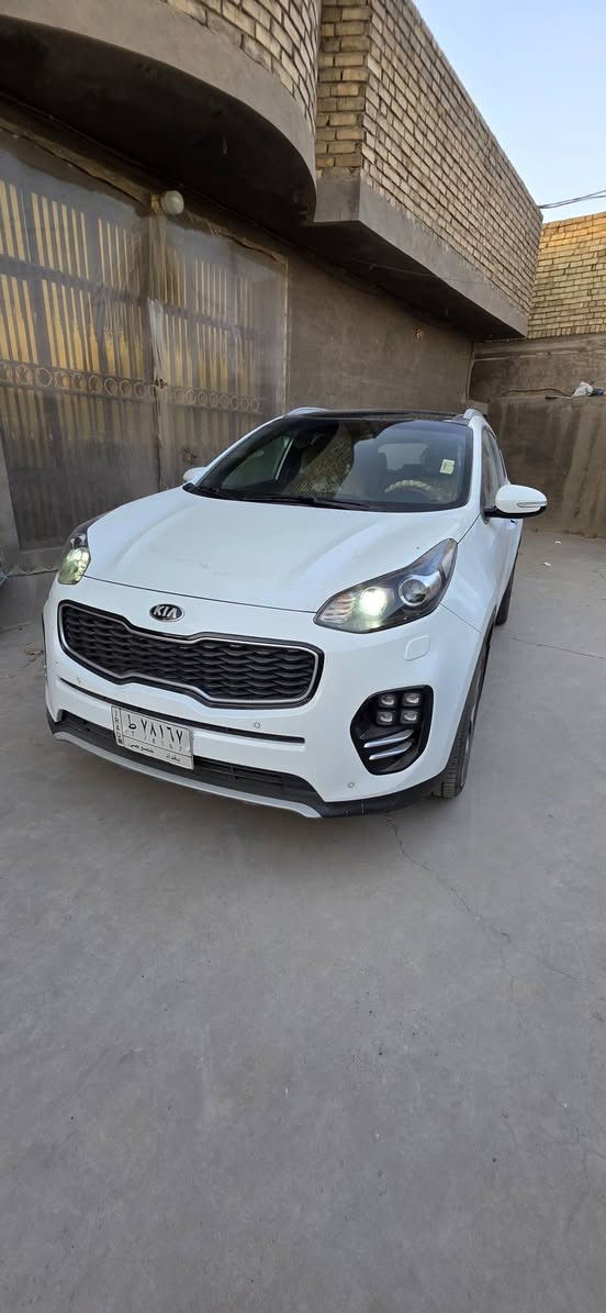 كية سبورتج موديل 2019 جي تي لاين مكفولة من الصبغ والبارد فقط رصعه بالبنيد اثر رصاصه طايشه موضحه بالصورة ماشيه 31 الف
السعر 210 ورقة العنوان بغداد مدينة الصدر الاورفلي رقم ***********
