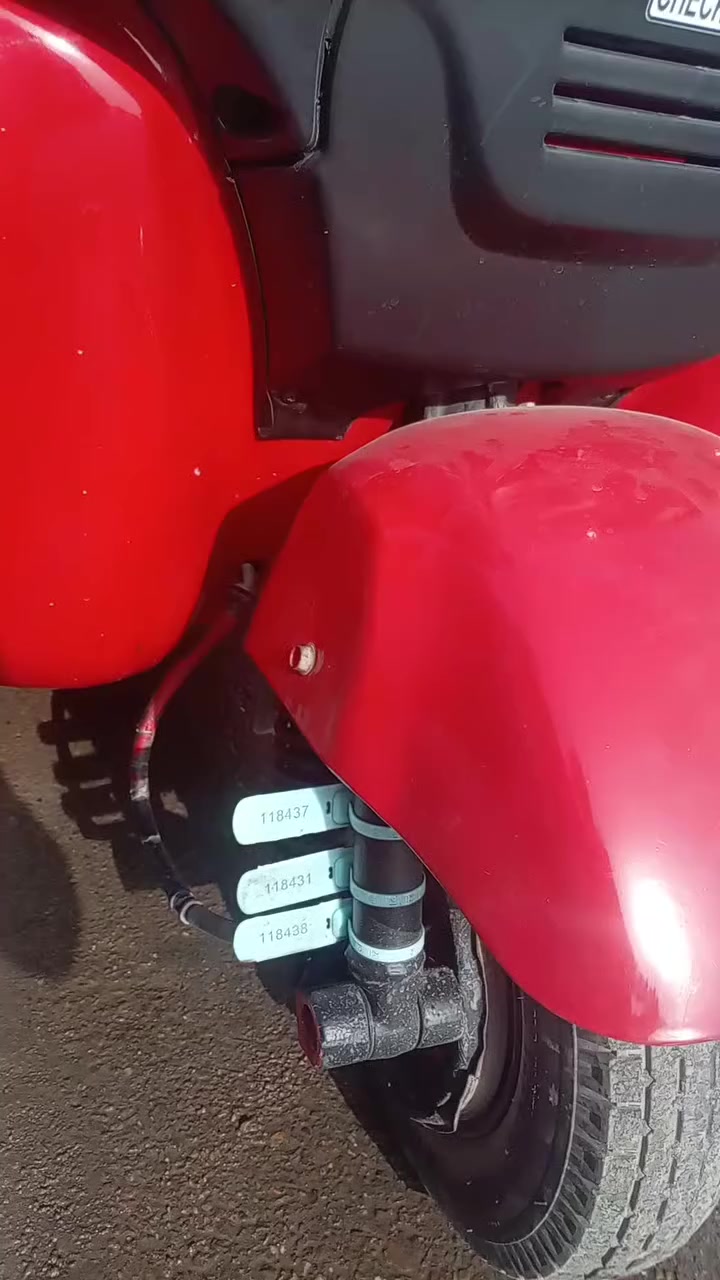 سلام عليكم تكتك للبيع مدريل 18رقم وسنويه تكتك نضيفه امانت الله البدي امام عينكم مكينه نضيفه خير من الله ماموكفتني بل شارع تخم تاير كهربائيات كلهه شغاله سعره 4600وبيهه مجال مكاني بغداد مدينة الصدر الرقم ***********
