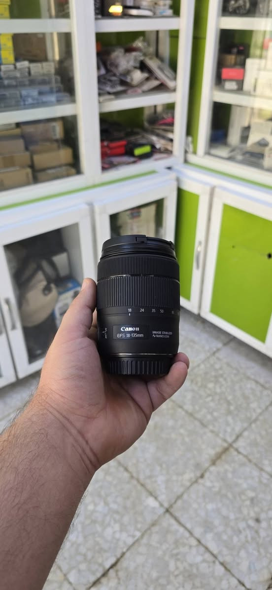 كانون 90D مع 18.135 
نظافه100 كامل ملحقات اصليه كارتون 
شتره 2k✅️
سعره مليون و350الف 
مكاني بابل 
***********
***********
