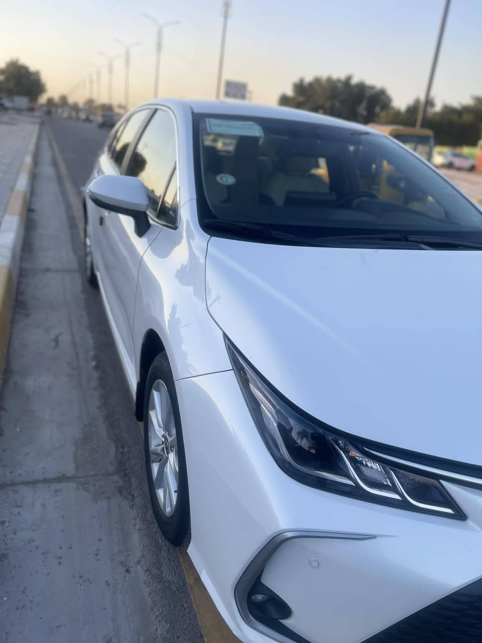 كورلا 2023 ياباني شركة ساز 
السلام عليكم كورلا 2023 خليجي ياباني بانزين فقط مو تجميع صيني 
‏(SAS)
رقم سليمانية الدولي الجديد  سنوية جديدة لل 2028
موصفاتهة 
ماشية 51 بعدهي بضمان الشركة 
محرك 1800 بانزين 
بصمة + دخول ذكي 
نظام ترحيب عند اقتراب 
تبريد قطعتين 
حساس استشعار عن القتراب 
نظام قيادة ( سبورت وعادي ) 
كيجات دجتل شاشة 
حساس امامي و خلفي 
مانع انزلاق 
شاشة حديثة 
مري شفط 
حساس اطار وحساس مطر 
السيارة كفالة عامة من بارد والصبغ كفالة  عامة بعدهي بوضع شركة  حتى كتلوكات الشركة بعدهي بالضمان 
المكينة والكير عامة من كلشي 
عنواني بغداد 
***********
