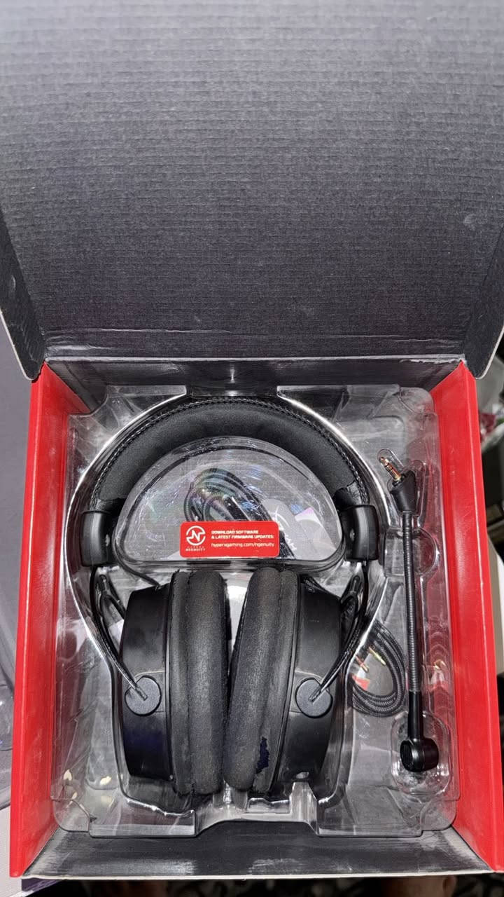 سماعة هايبر اكس نوع الفا اس غنية عن التعريف نظافتها 90‎%‎ كل ملحقاتها كاملة أჂ̤ خلل مابيها نفس ما تشوفون بالصوره فقط مخدات تبديل ورخيصات كلش سعرها 50 قفل مع التوصيل


**إذا كنت صاحب هذا الإعلان وتريد حذفه لأي سبب، رجاءا أرسل رسالة إلى الدعم الفني**