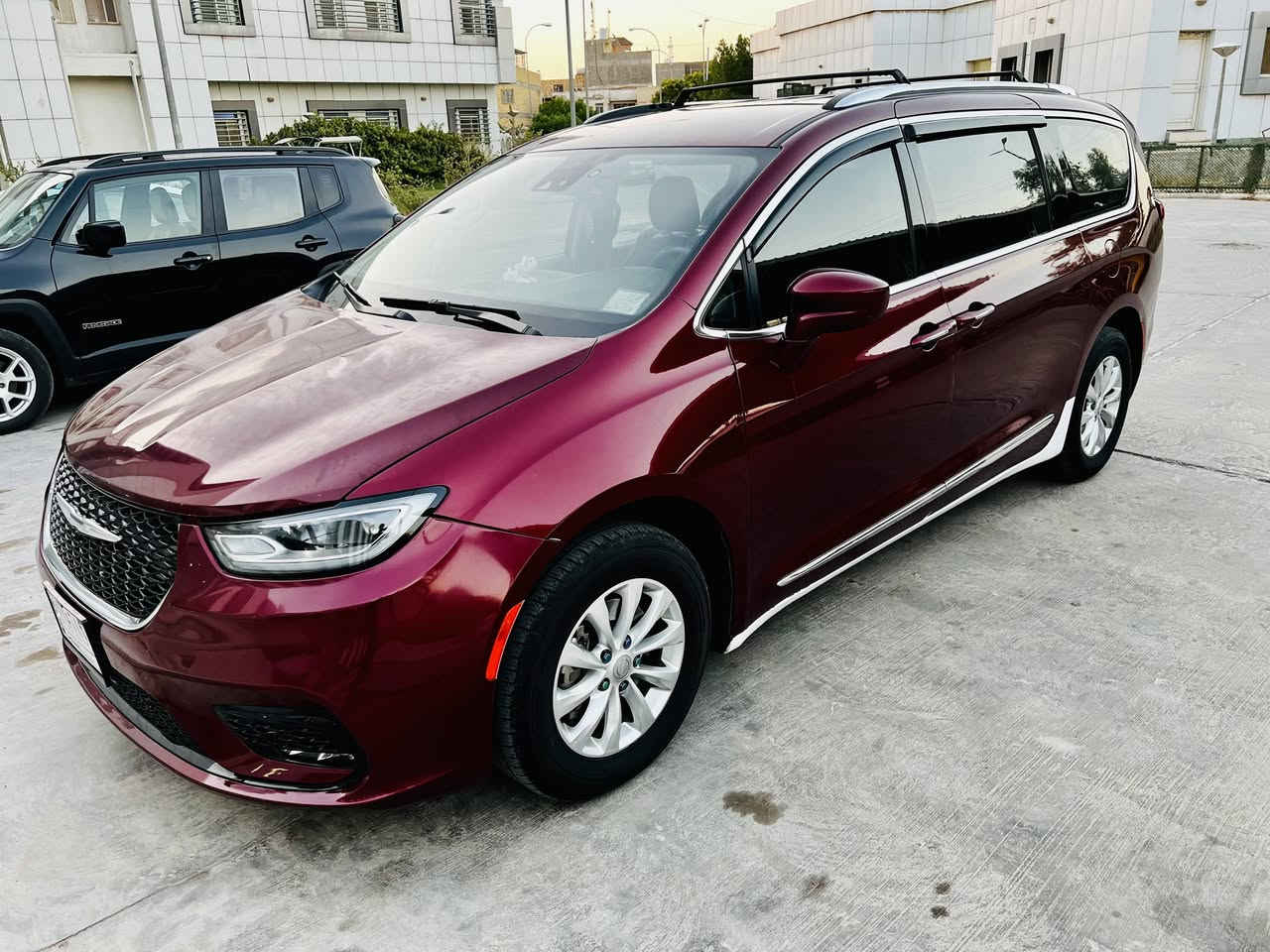 باسفيكا موديل ١٩ رقم بغداد.
مواصفات تورنك حساسات خلفيه واتو بارك خلفي  ورادار. نيكل جانبي بالباب وسبايدر قماره نيكل  كشن سايق كهربائي ونضام خزن. بجم محدث شكل موديل ٢٣. السياره جاهزه كير محرك كهربائيات تبريد ثلج منضومه جديده. تدفئه هيتر كشن واستيرن. وباقي مواصات معروفه للباسفيكا.
السياره حادثه جانبي فقط بنيد وجاملغ عكس السايق. مبدلات ومصبوغات. 
سياره جاهزه ع اخر حبايه تايرات باتريات وحداديه امامي وخلفي. ما ناقصه برغي.
السعر ١٩٥ وبيها مجال مكاني عماره
***********
