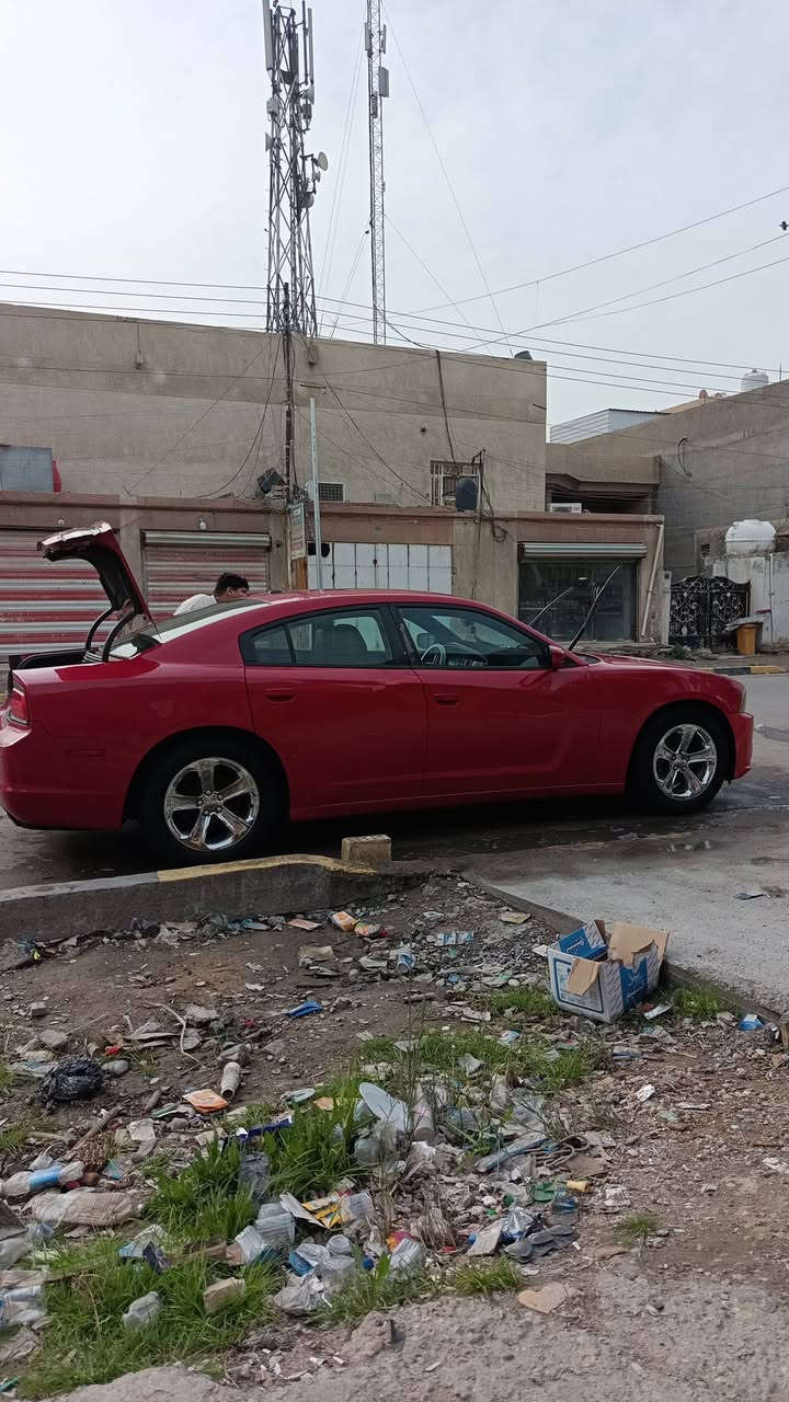 سلام عليكم جارجر 13 للبيع سياره جاهزه تخم ويل وتخم تاير جدد حداديه جديده كير ومكينه مكفول وارد امريكي بيه جاملغ مبدل وبيه باردات قليل مكفوله من الضربه والصبغ فول عده الفتحه كير طياره ٨ نمر كشنات جلد كهرباي السعر ١٥٥ وبيه مجال للستفسار ***********
