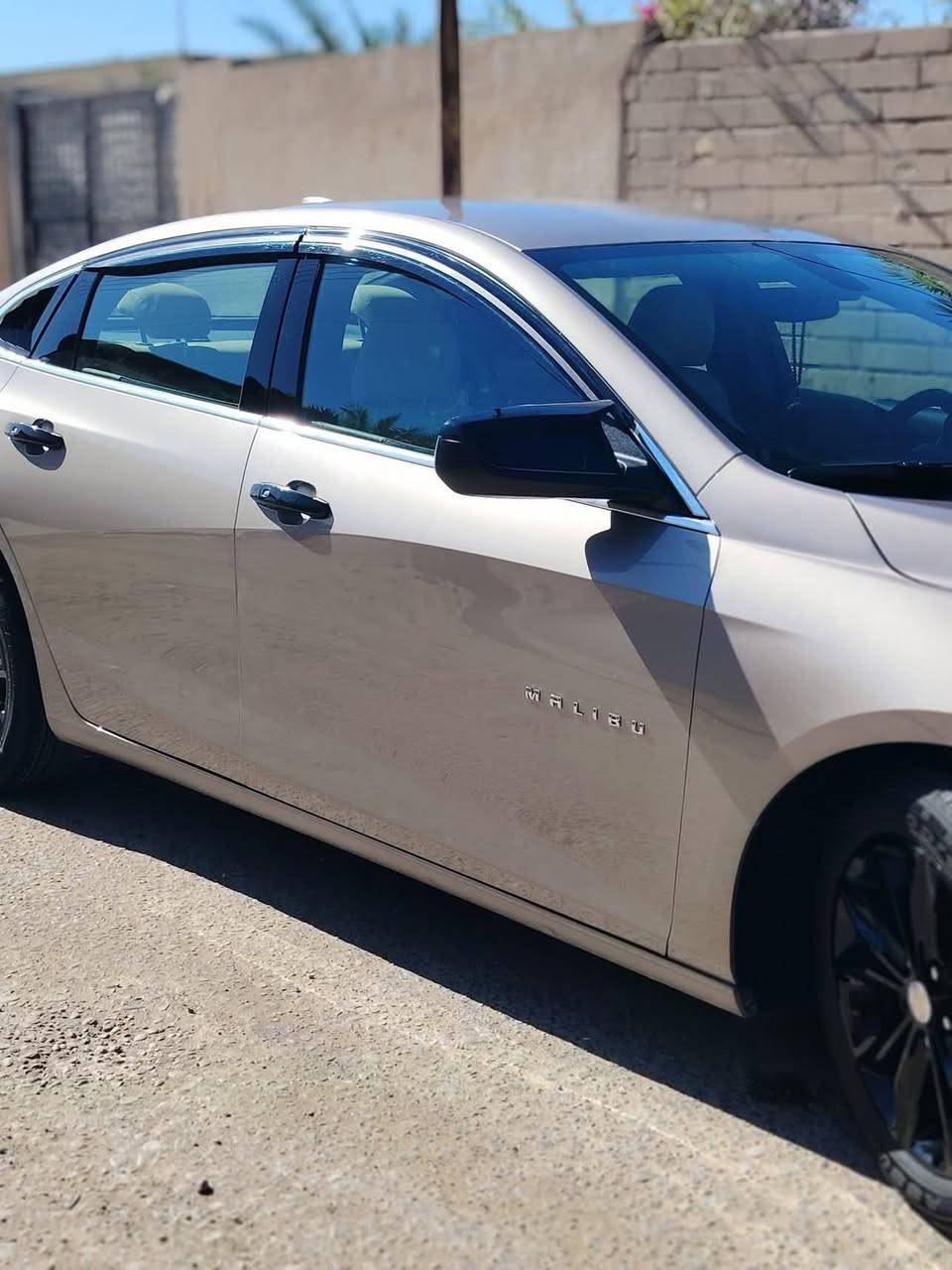 السلام عليكم ماليبو اللبيع
مديل 
2022
 رقم شمالي تحويل ثاني يوم 
سياره جديده  مواصفات معرفه
تشغيل عن بعد 
كشنات جلد تبريد قطعتين
حادث السياره خفيف كلش فقط نص بنيد صبغ والباقي كفاله 
 السعر 135 وبيهه مجال 
*********** هاذ واتساب
*********** هاذ اتصال
