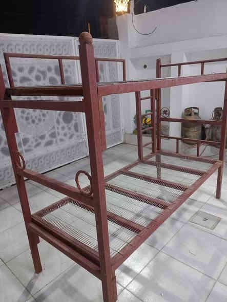 قريولة طابقين للبيع الاتصال على الرقم ***********
