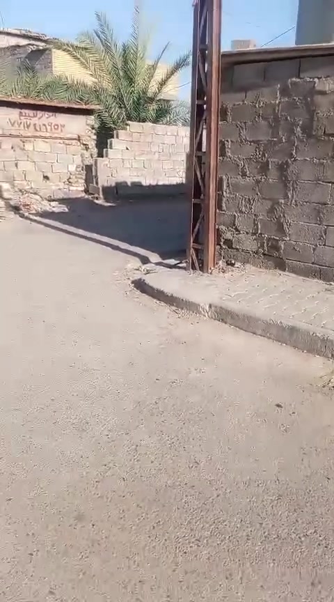 قطعه ارض مساحته ٦٠٠متر
الواجه 12والنزال 52متر 
العنوان حي النصر قطاع خمسه 
بلقرب من مدارس العماري 
كافه الخدمات متوفره بيه 
رقمي اذا تحب تتواصل وياوي 
***********بيه واتساب 
السعر مناسب
