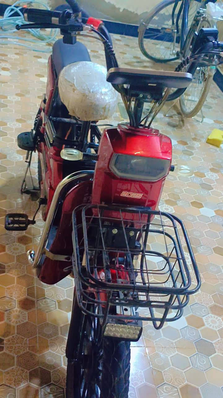 السلام عليكم بايسكل شحن للبيع موديل 2025 النوعية الكوري 5 بطاريات البايسكل بعدة جديد صايرلة 3 أشهر من اشتريتة السعر اتصل 🗣📲📞  ***********
