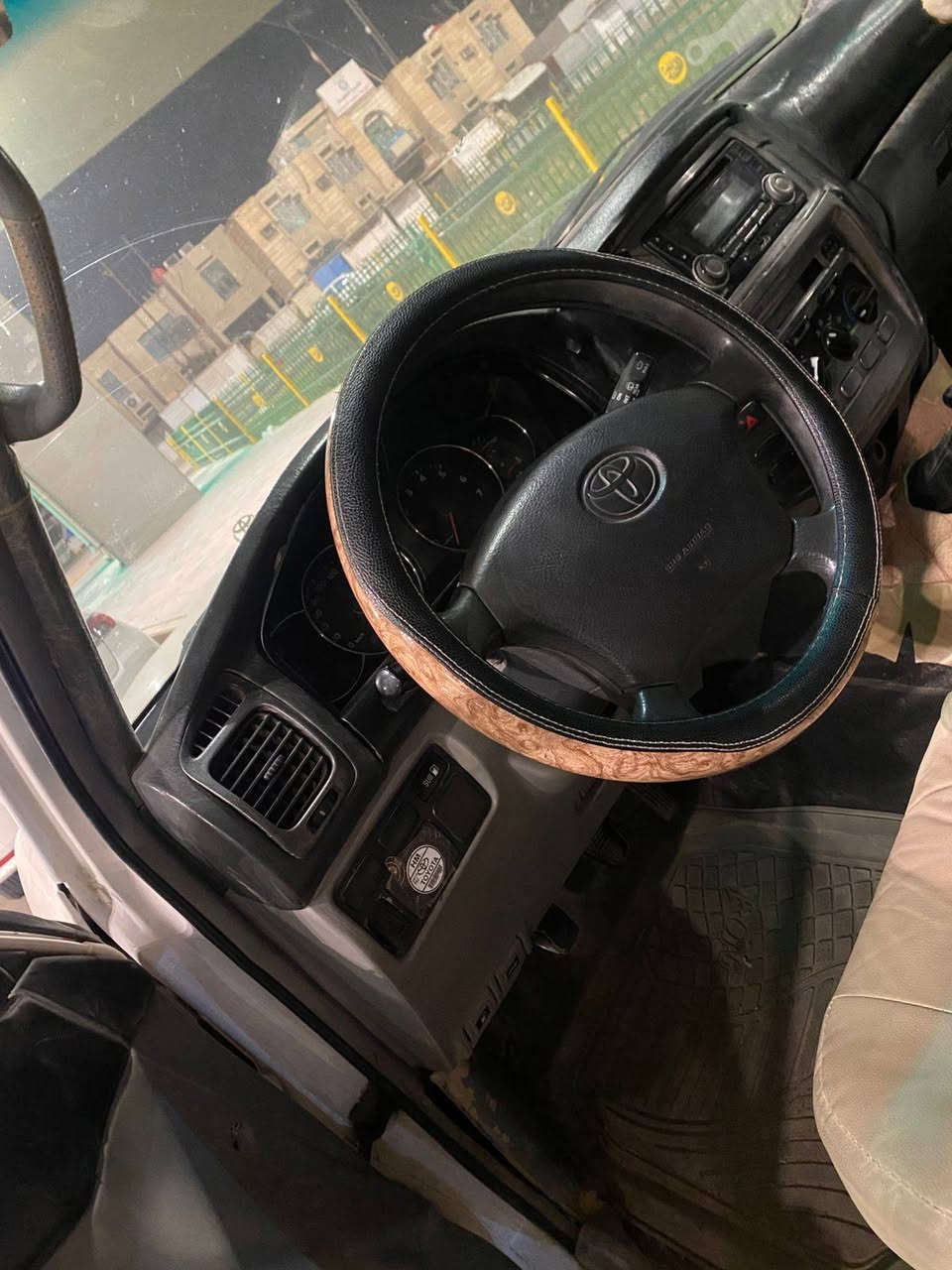 سلام عليكم
مونيكة لاندكروزر موديل ٢٠٠٤سيارة مكفوله من ظربه بيه حزام صبغ مكينه كير ححداديه اكسل كهربايات سياره على وظع شركه مامدل بيه شي رقم انكليزي بغداد سعر ١٢٨ رقم الجوال ***********
بيع مستعجل
