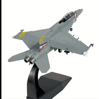مجسم طائرة • معدني • مقياس ١:١٠٠