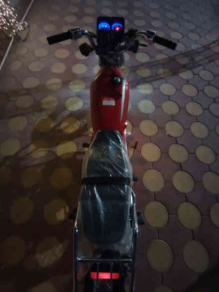 السلام عليكم دراجه تايكر مديل 20 دراجه كفاله أوراق سكنر 7 اوراق مناقصها شي سعر 500 الف
***********
