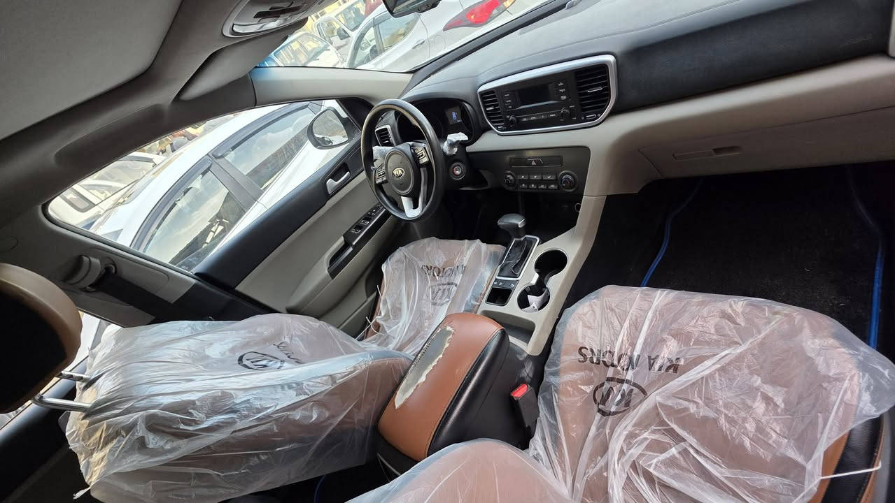 اسلام عليكم بيع او مراس حسب القناعه سبورتج 2020 خليجي بانورامه رقم بغداد باسمي محرك 2000 دوش ماشيه 90 حقيقي محرك وكير بوضع الشركه مكفوله من الصبغ واتبديل والبارد عده بارد باب السايق مقدار شبر والباقي كفاله شرط السونار السعر195مكاني بغداد الوسفيه ***********
