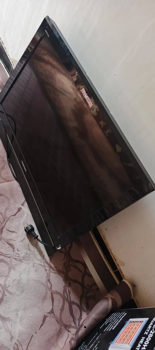 شاشه للبيع شغاله بدون نت وياها بلي توو للبيع


**إذا كنت صاحب هذا الإعلان وتريد حذفه لأي سبب، رجاءا أرسل رسالة إلى الدعم الفني**