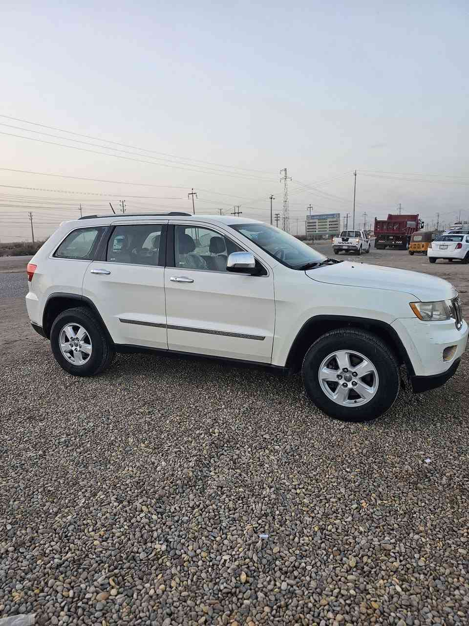 سلام عليكم  جيب  لاريدو  موديل  12 سيارة جديده  كير محرك حداديه   تخم تاير   جاهزه  رقم بغداد  سياره  متعوب  عليها سنويه 27 مواصفات  كشن  كهربيّ  تحكمات    السعر 146         عنوان  ميسان  رقم الهاتف /***********/***********
