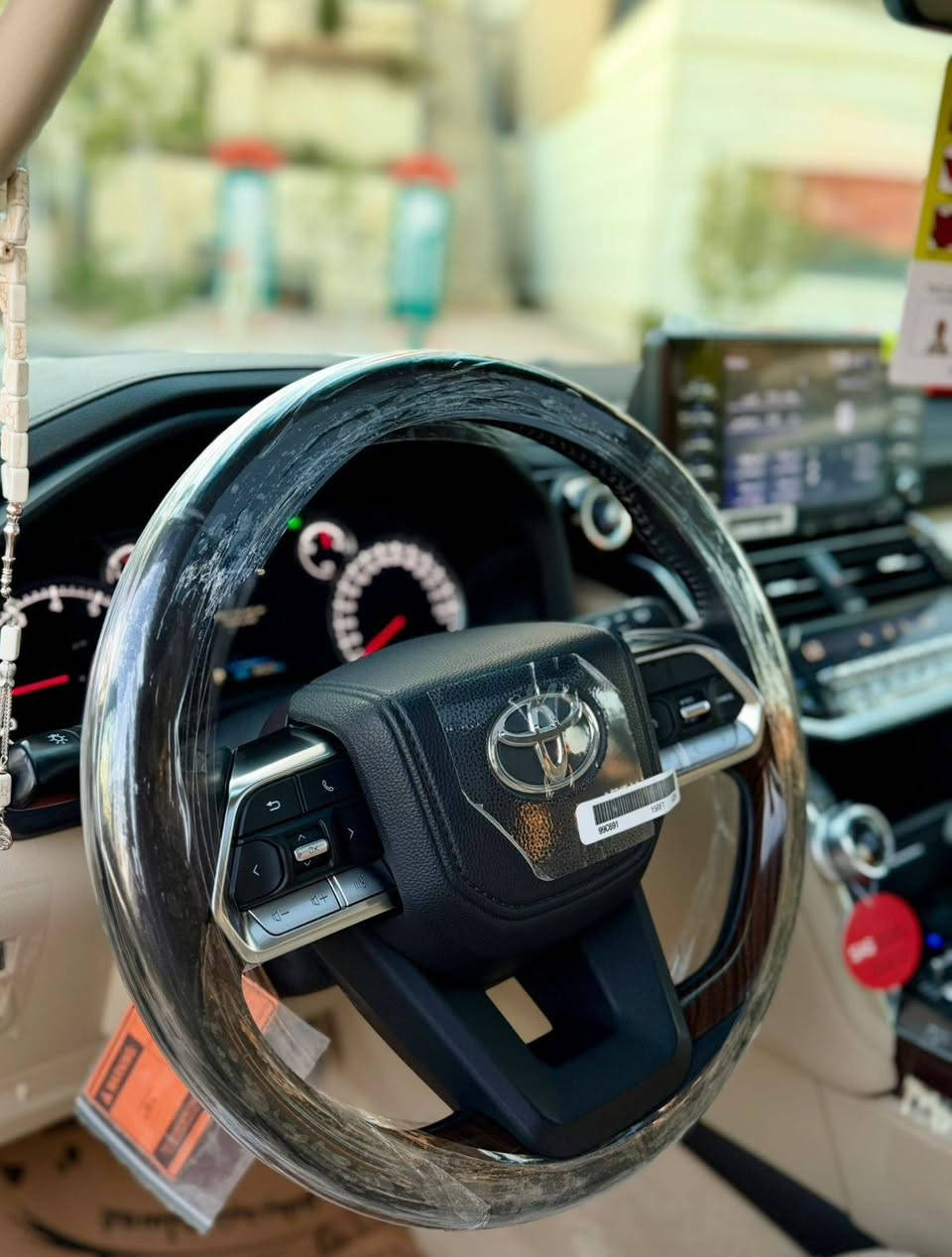 تۆیۆتا  لاندکروزر/2022 GXR. V6 
تەنها (34) هەزار کم ڕۆشتووە 
مواسەفات ٣شاشە 
سێرڤزی شەریکەی تازە بۆکراوە 
سەناوە بە ڕاد هەموی تازەیە بەناوی خۆمەوەیە  
گێڕ مەکینە بۆیاخ هەمو گیانی بەشەرت 
کامل ئەشیای شەریکەی لەگەڵماوە 
 گاعێکانی هەڵ نەپچڕاوە 
دەعامی بۆ دەعامی بەشەرت 

سعر : لە کۆمێنت داوای بکە ڕاستەوخۆ بۆت دێت 🤖 

 یەک دەستە سەیارەکە لەسفریەوە
تایەی تازە هەمو گیانی بەشەرت 
ناونیشان:سلێمانی

ژمارەی خاوەنەکەی 
***********
وەتسئاپ
