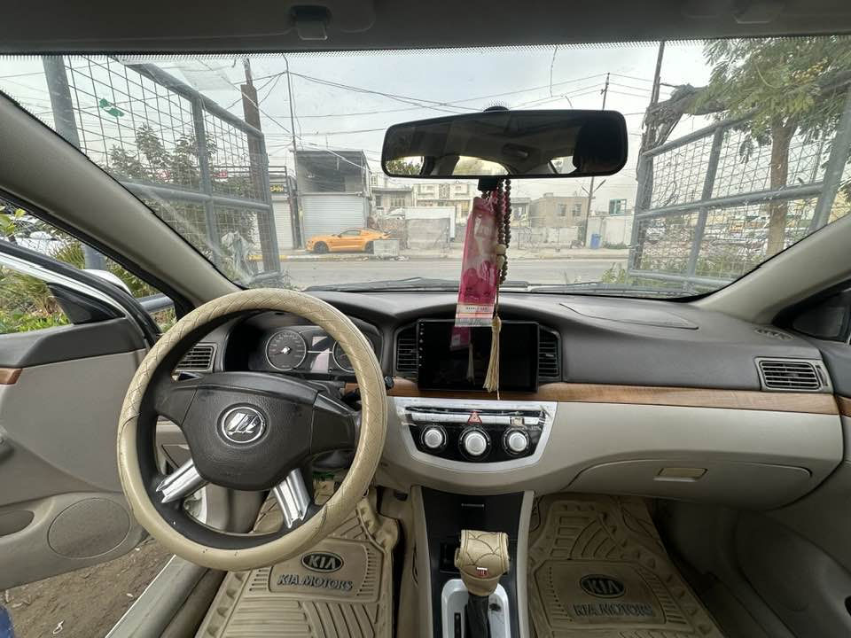 سلام عليكم 
من رخصة مدير الكروب💝
ليفان 620 
موديل /2014 
مكينه بلاد 
أما الكير مبدل 
السياره بلاد اوتماتيك 
السنويه مجدده/2028
السياره احلا من الصور 
السياره تدفأه تبريد فول💝
اما السياره بأسمي اني 
السياره ماشيه /153543
السياره مستلمه من الشركه 
السياره كلش نضيفه/ بيها تلحيضات قليله 
السياره رقم بغداد
اما بخصوص السعر /58 $ ورقه وبيها مجال حك الجيه 
العنوان: بغداد الكريعات 
رقم المبايل : *********** 
وشكراً🫀
