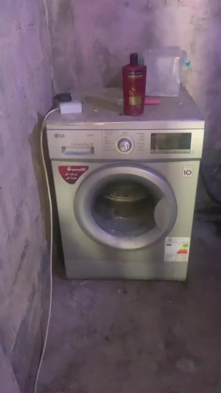 للبيع 
غساله ٢٥٠  الف  اوتماتيك ٨ كيلو شركة LG
وطباخ تركي ب٢٠٠ الف كله شغال وفرن فوگ وجوه العنوان الجولان قريب ع سيطره الازركيه


**إذا كنت صاحب هذا الإعلان وتريد حذفه لأي سبب، رجاءا أرسل رسالة إلى الدعم الفني**