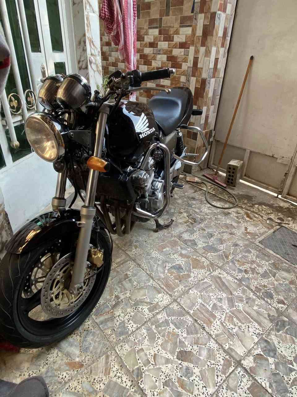 السلام عليم سبي فوز جيل 2 موديل 2008  16 ولف مكينة بلاد ما مفتوحة سعر 16 مكان بغداد
شعب ***********
