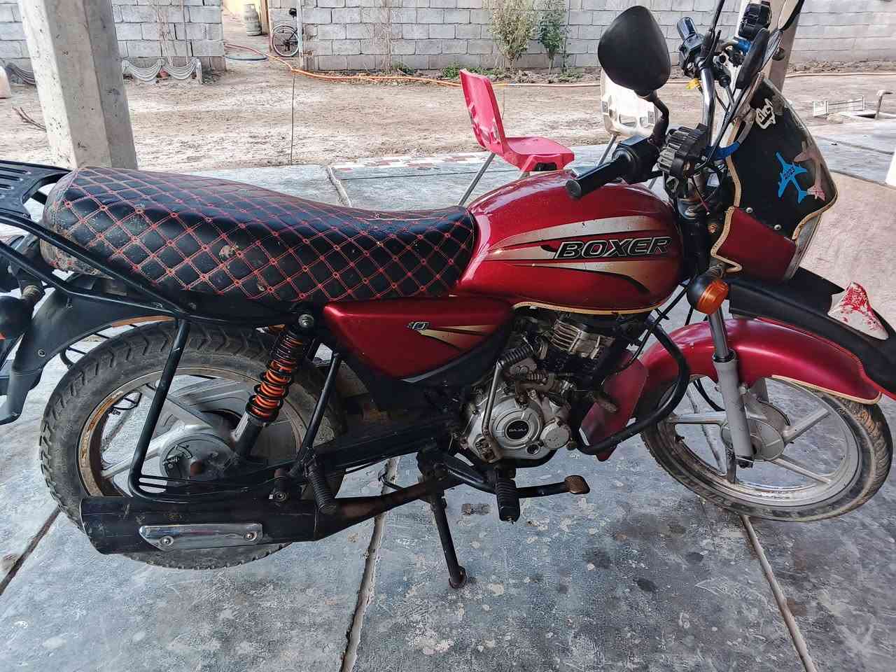 سلام عليكم دراجه بوكسر موديل 2018 أربعه گير مكاني أطراف الشعله منطقة إبراهيم بن علي رايده ب 650 وبيه مجال باقي التفاصيل خاص او هذا رقمي *********** بيه واتساب
