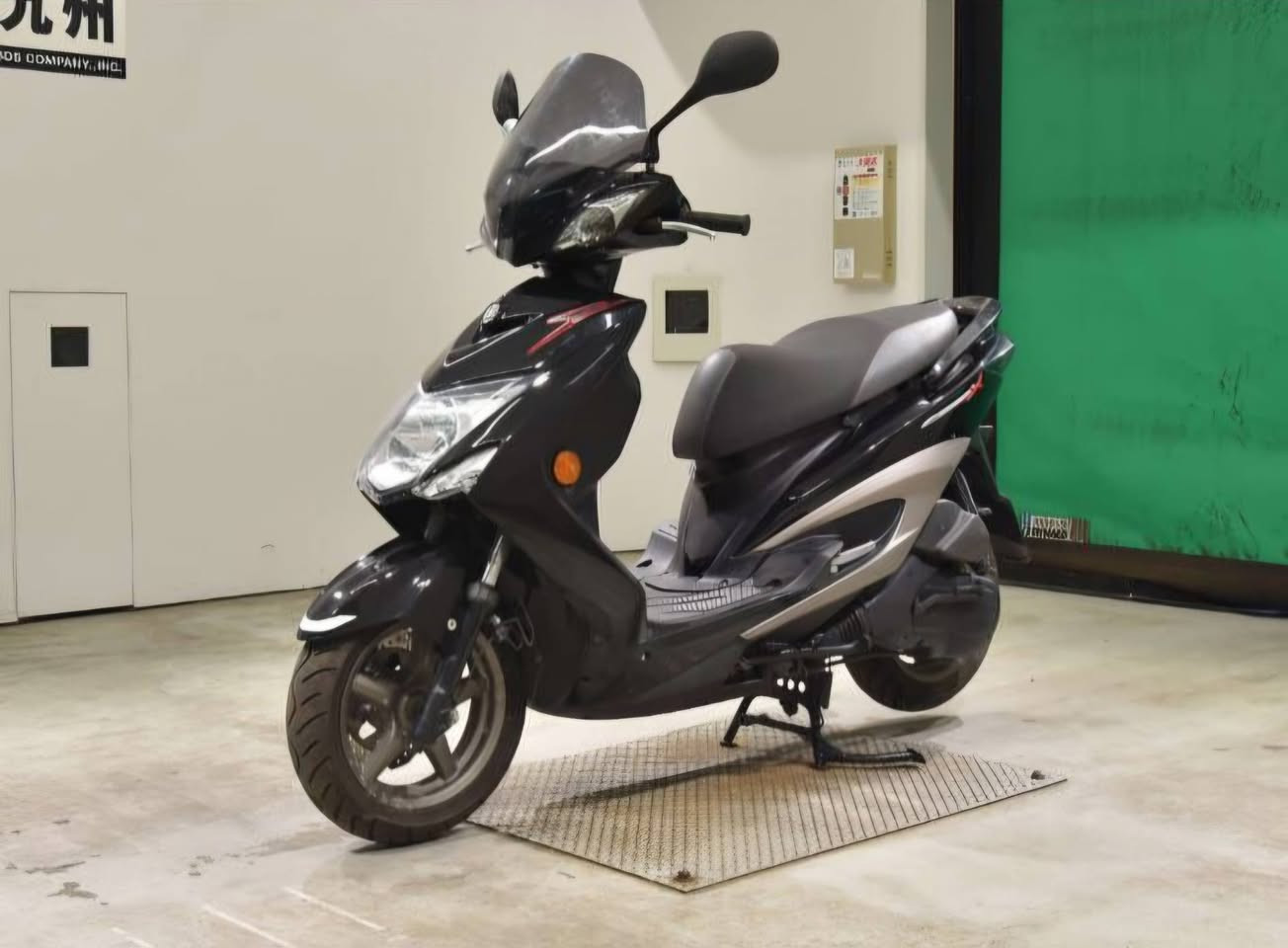 سكنس لد دراجة مزاد ياباني
اخت الجديدة ماشية 6 الاف 
سعرها 15. ونص
مكاني بغداد مدينة صدر 
شراي أتصل  ***********
