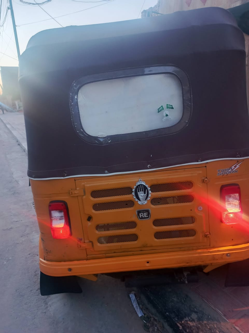 تكتك للبيع اوراق اصولي موديل 2020 تجفيت شركه ومعمره كبل للشارع مكاني طويريج ***********
