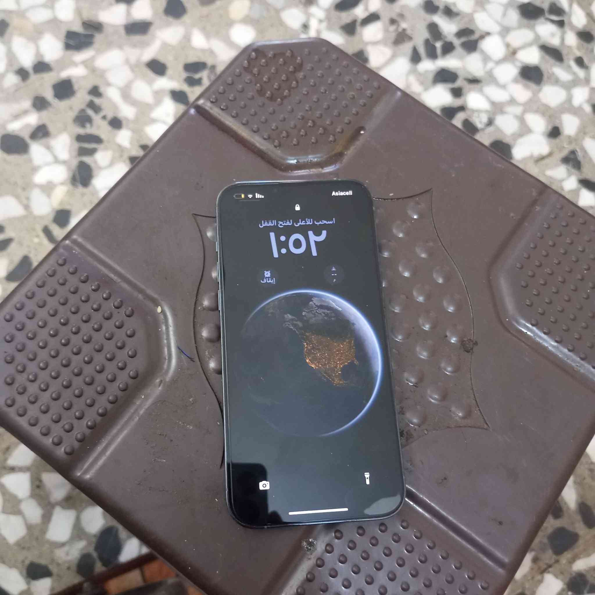 تلفون لبيع ايفون 13نضافه 100من100اتصال على هذا الرقم ***********
