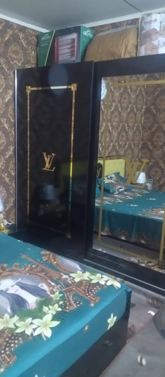 السلام عليكم غرفه للبيع كامله داخل مجمع بسمايه السعر 700


**إذا كنت صاحب هذا الإعلان وتريد حذفه لأي سبب، رجاءا أرسل رسالة إلى الدعم الفني**