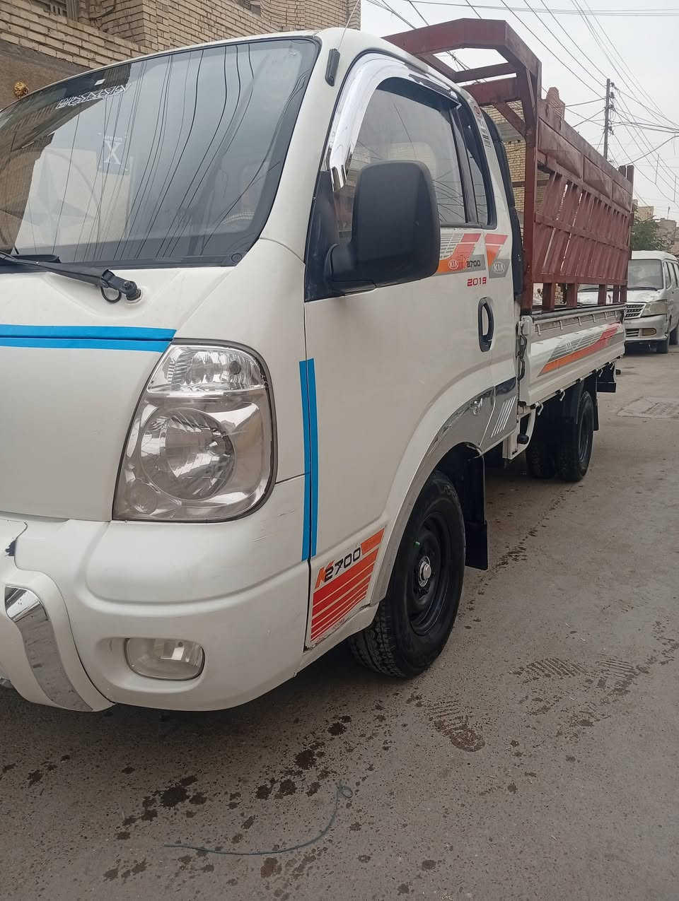 سلام عليكم كيا حمل البيع موديل 2012رقم واسط انگليزي سنويه 2030مكينه 2700بلاديه سياره مكينه وگير واكسل وحداديه وشاصي وتخم تاير كفاله وصبغ قليل وسعر 93ورقه عنوان بغداد الشماعية والاستفسار على هذا الرقم   ***********
