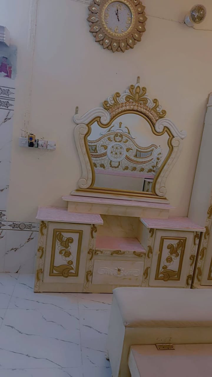 سلام عليكم غرفه اخشاب تصمصم تركي شغل عراقي للبيع
للبيع السعر 950 بيها مجال قليل تواصل واتساب 
***********
العنوان كرمه بني سعيد
