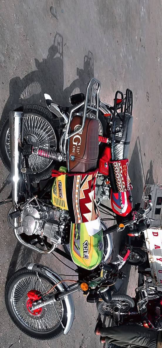 سلام عليكم دراجه تايكر للبيع موديل 2024 طالعه بل 25 اوراق سكنر خمس  كفاله عامه برغي ما مفتوح بيه مال جناي ما متعوبه الف دينار ما اذب عليه مكاني شطره سعر 775 وبيه مجال قليل كلش لشراي خاص ما اجاوب هاذه رقم الهاتف شراي يتصل ***********
