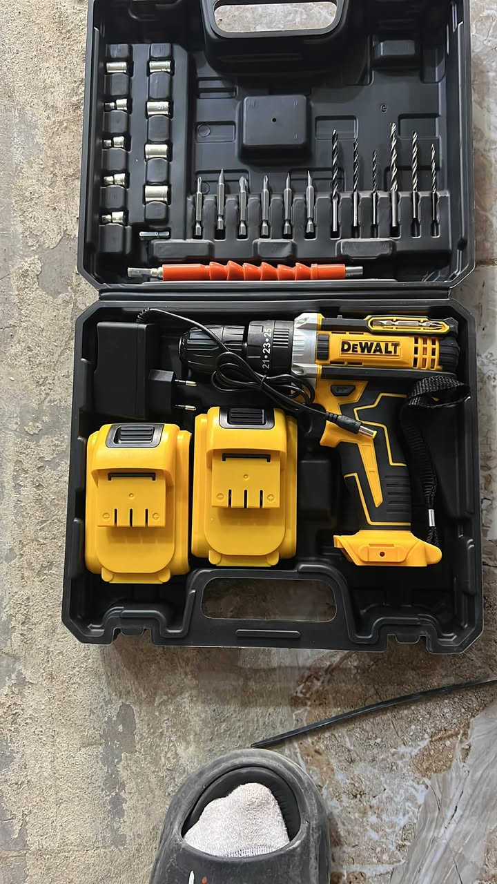 سلام عليكم حبايب 

عدنه  درج متوفر نوعين 

واحد 8 بايه  السعر بلاش 30 الف 

والثاني 6 بايه هم بلاش السعر 20 الف 

ومتوفر. ادرين شحن   عده كامل ملحقاته 
السعر 35 الف 

ومتوفره كوسره شحن  السعر 35 الف 

ومتوفر عده رازج كامل مع عده سباين  السعر 20 الف

متوفر ليزر الصحاب الخلفات السراميك   السعر  40 الف 

العنوان تاجي 24 ابو عظام 

رقم الهاتف فقط واتساب
 
***********
