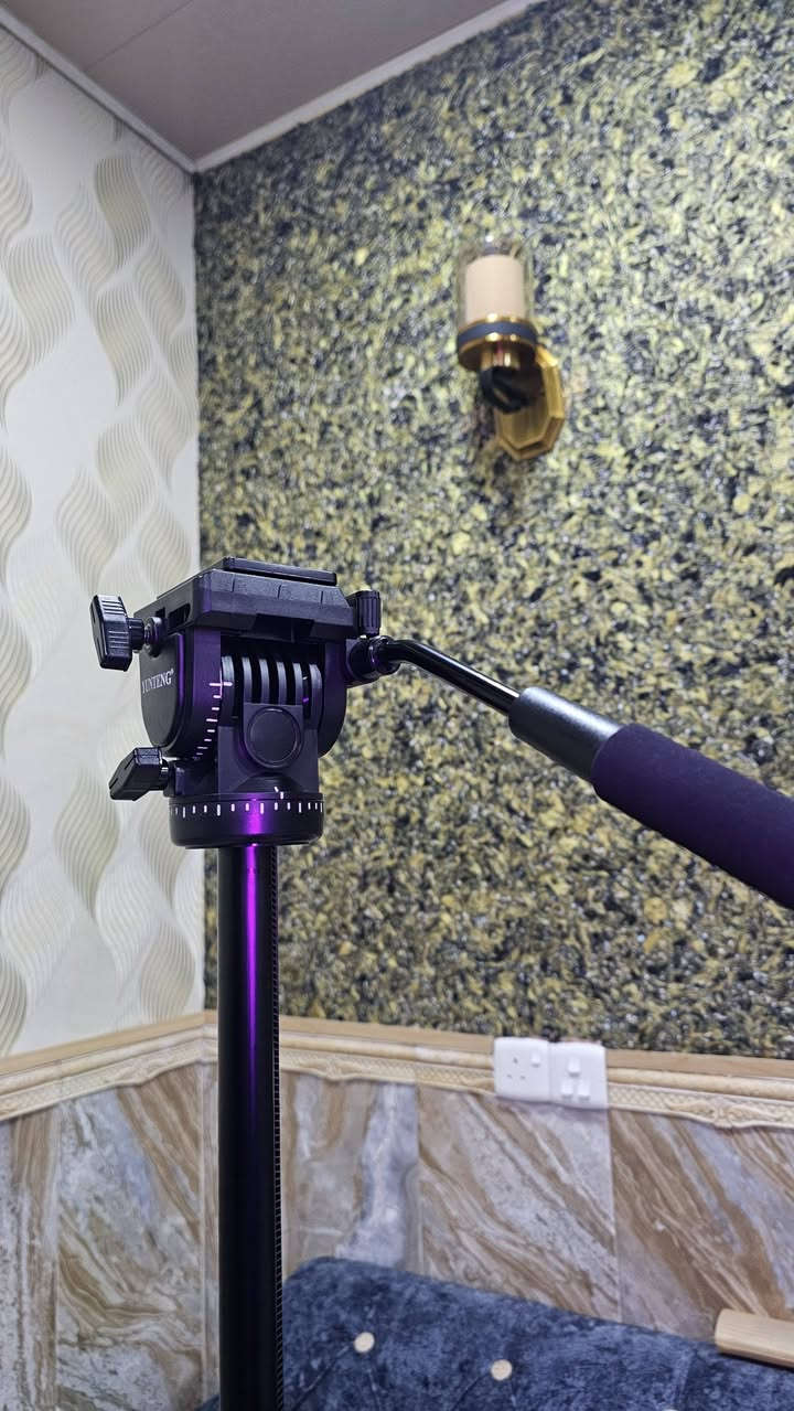 ستاند كاميرا هيدروليك مع حقيبة Yunteng 880 VCT-880 Portable Aluminum Tripod السعر 60 شامل التوصيل


**إذا كنت صاحب هذا الإعلان وتريد حذفه لأي سبب، رجاءا أرسل رسالة إلى الدعم الفني**