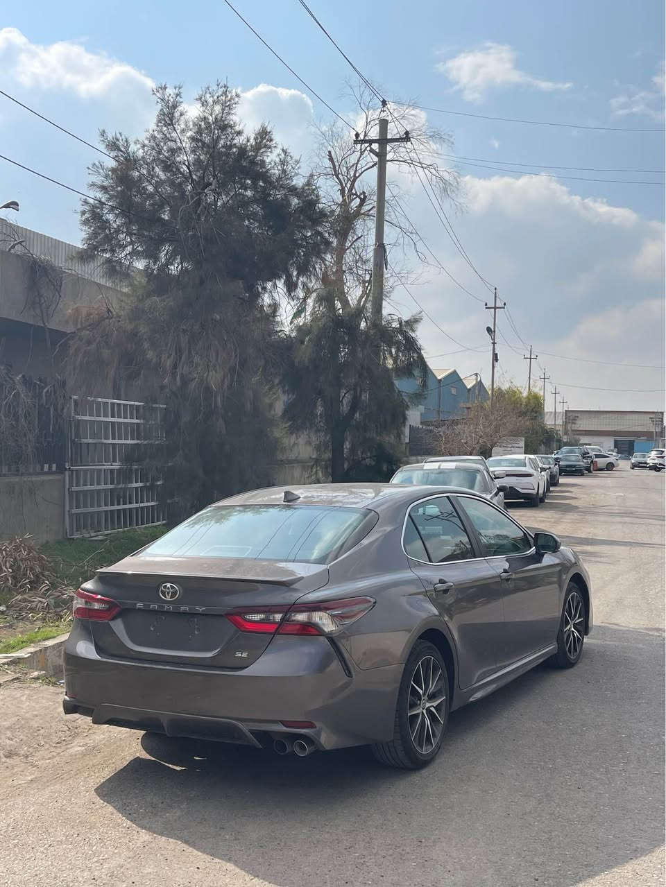 كامرى 2024 .
سةيارةكة يك پارچةى سبوخه بةس بؤنيت نيو چاملغى تةعديله   كةمةك پئشي هةيتى بةس سةيارةكة دةرةجه يك جوانه بئ شوختوو قةپو قؤپه ناو كرئميه مواسةفات se رةقةمى نةشكاوه ٣ مانگى كاتى لةگةله ئةرباگ سوكانو شان تةقيوه دةرجة يك جوانه سةياركه جاهيزه بئ مةسرةفه 
0750 366 90 60 أربيل, العراق
