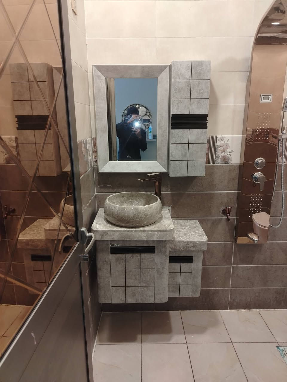 تحديث حمام.
للاستفسار الاتصال على الرقم ***********
