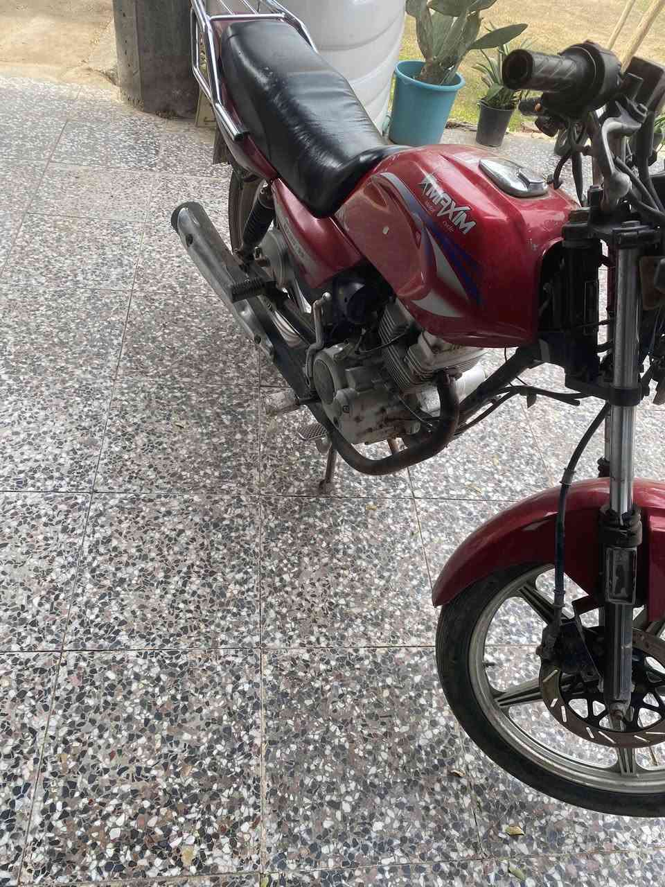 سلام عليكم دراجة للبيع سعر 650 اوراق وصولي للستفسار ***********
