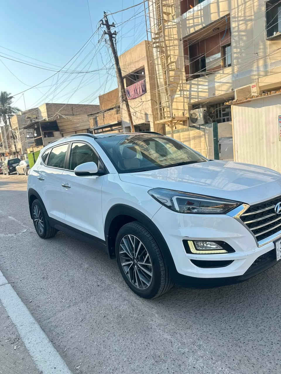 سلام عليكم توسان مديل 2020خليجي رقم بغداد بسمي السيارة فول بيهة باب الي ورة السايق مصبوغ والدعامية المامية مصبوغة جمالية سعر السيارة 195$ رقم الموبايل ***********
