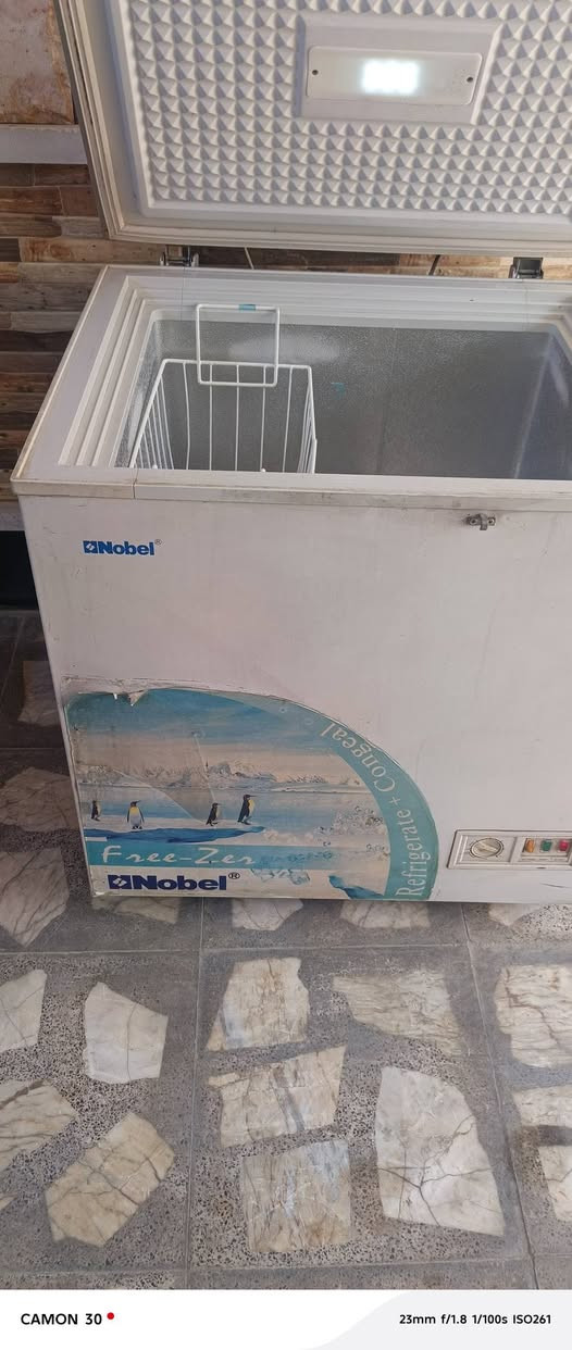 ثلاجه صغيره للبيع 90 الف 
ومجمده صغيره 100 الف 
مكان الشعب


**إذا كنت صاحب هذا الإعلان وتريد حذفه لأي سبب، رجاءا أرسل رسالة إلى الدعم الفني**